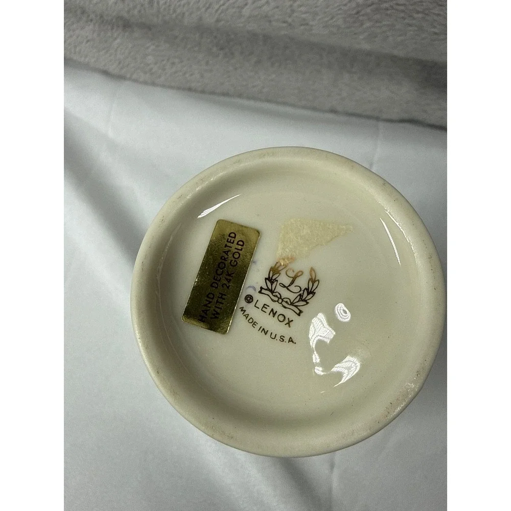 Lenox Floral Vase 6.5in Ivory 24k Gold Trim Embossed China Made in USA